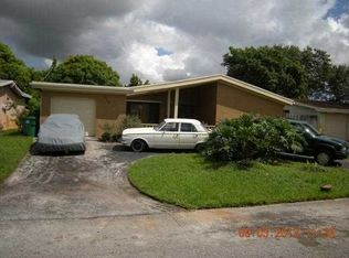 6753 Camelia Dr, Miramar, FL 33023