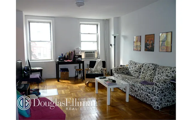 Rented by Douglas Elliman | media 20