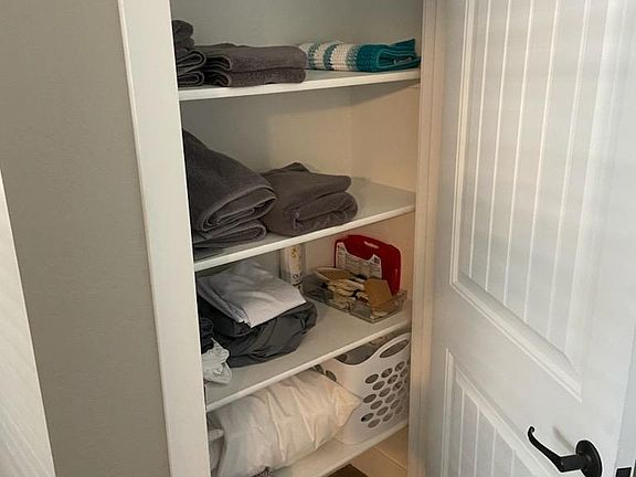 Hall Closet_08162021