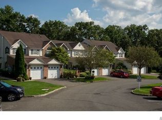 1 Village Green Dr #1, Pt Jefferson Station, NY 11776
