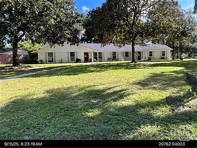 1st image of 704 Plantation Drive