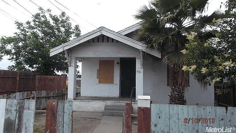 1st image of 942 La Follette Ave