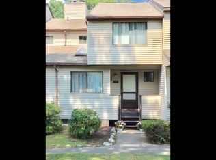 537 Cypress Rd, Newington, CT 06111