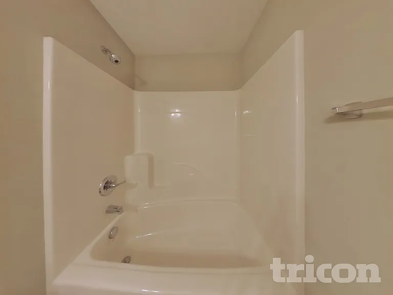 301 Thomas Point Dr — Photo 15