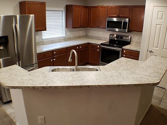 3rd image of 4401 Ashburn Square Dr
