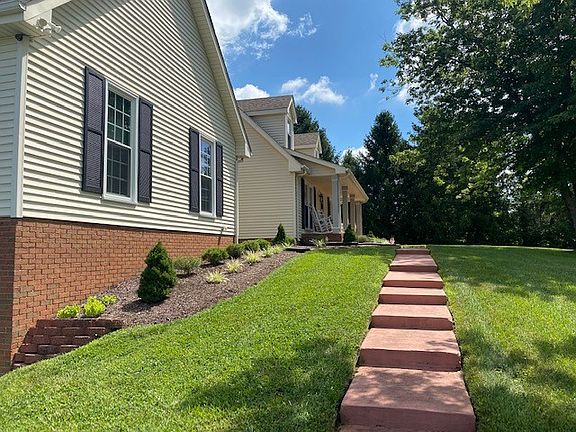 5th image of 1308 Willow Bend Dr