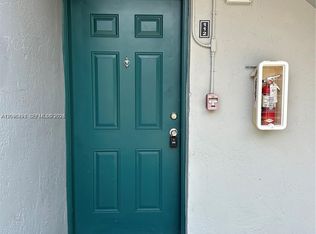 7020 NW 179th St APT 112, Hialeah, FL 33015