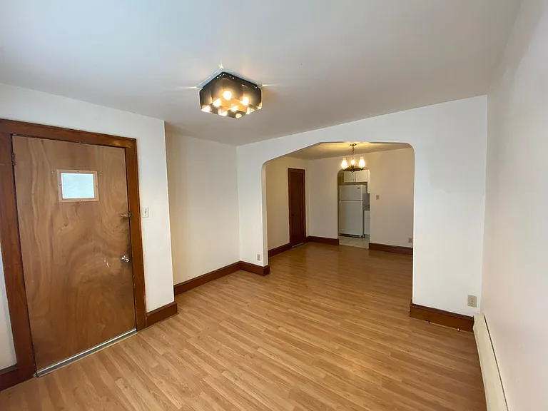 635 N James St #4 — Photo 3