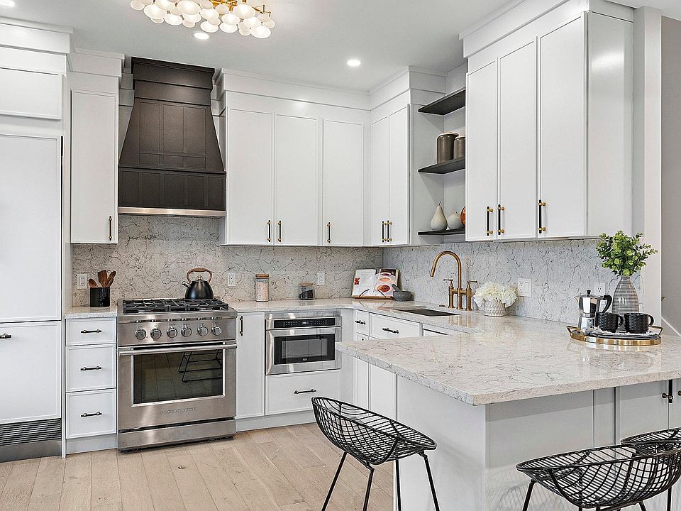 1st image of 105 Belmont St #1