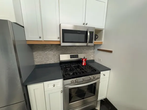 250 East 54th Street image 11 of 12