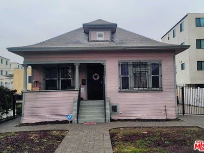 1301 W 36th St, Los Angeles, CA, 90007