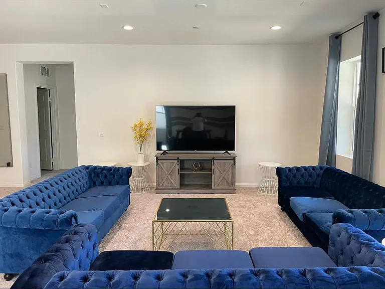 21199 Packing House Ct — Photo 7