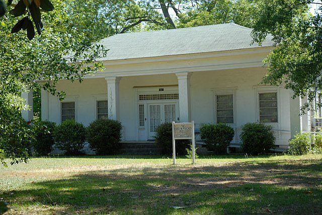 342 N College - walk to campus - National Historical Register