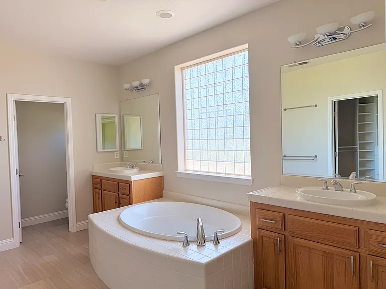 653 Lilja Ct — Photo 15