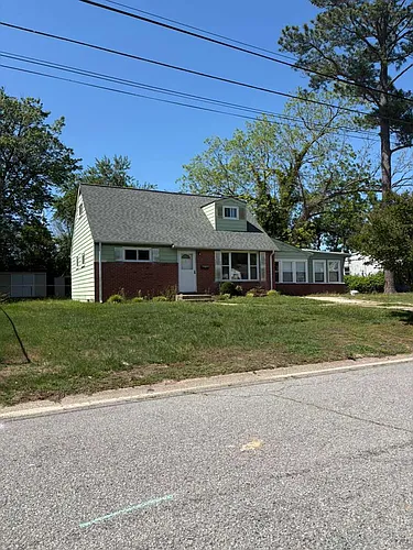 4928 Clover St Photo 1