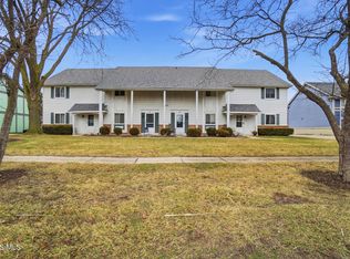 357 Wrexham Ln APT 101, Maumee, OH 43537