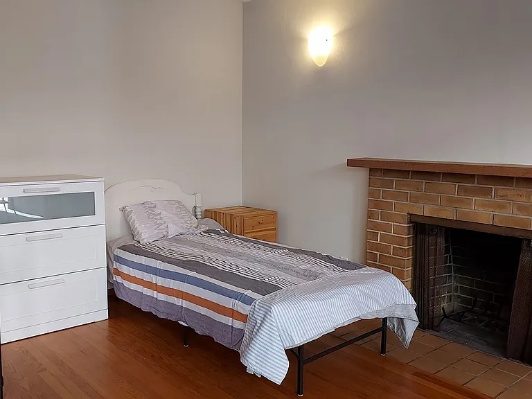1421 Walnut St — Photo 9
