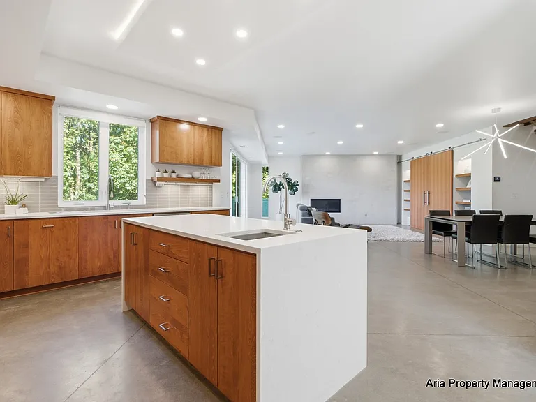 2709 NW Bullfinch Pl — Photo 14