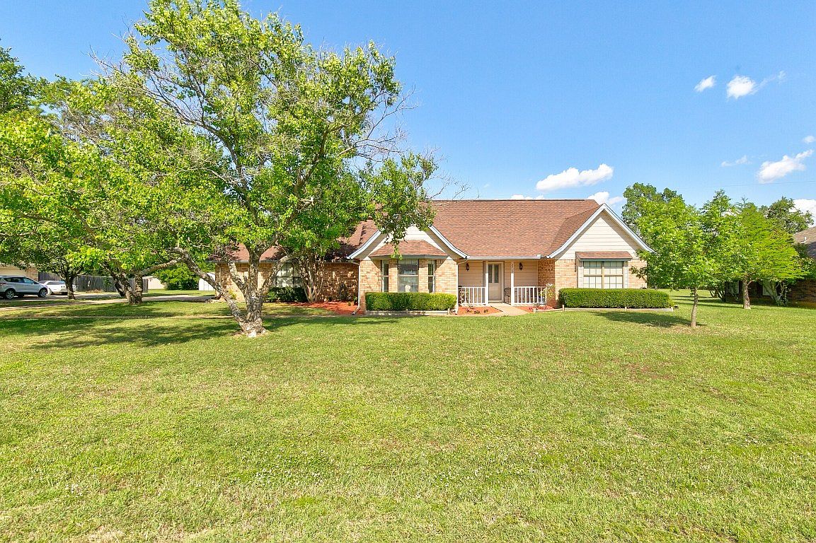 2712 N Hill Ter, Cleburne, TX 76031 Zillow
