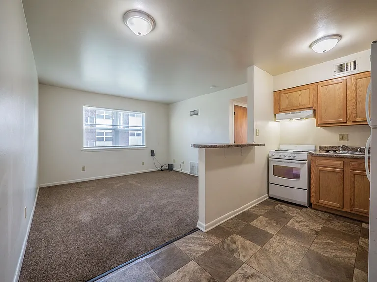 Campus View Apartments — Photo 67