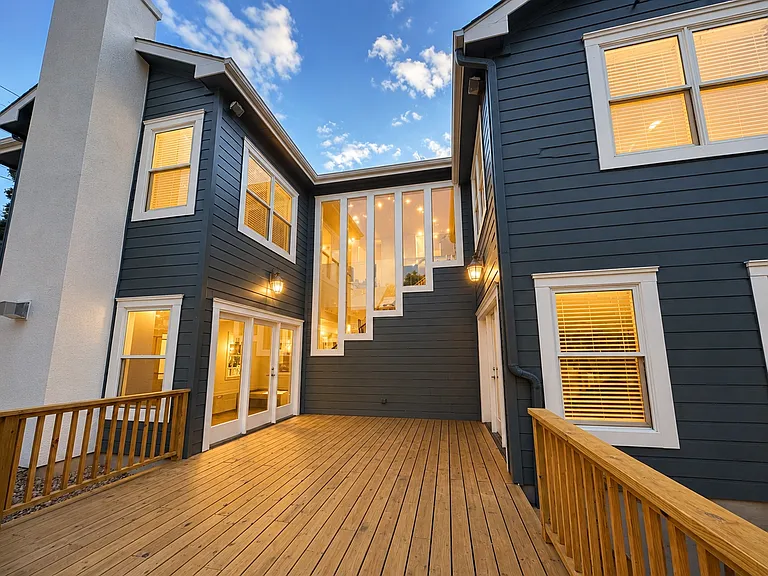 804 E Dean Keeton St — Photo 3