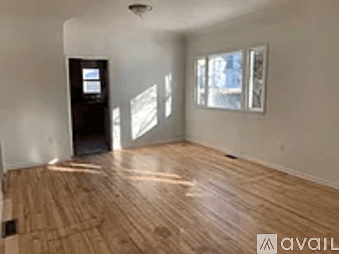 1st image of 2711 Pierce St NE #1