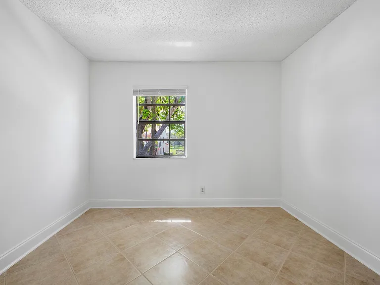 321 Norwood Ter #N221 — Photo 19