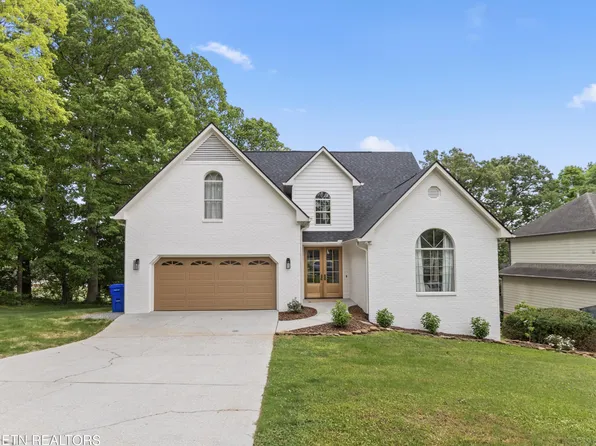 3700 S View Cir, Knoxville, TN 37920