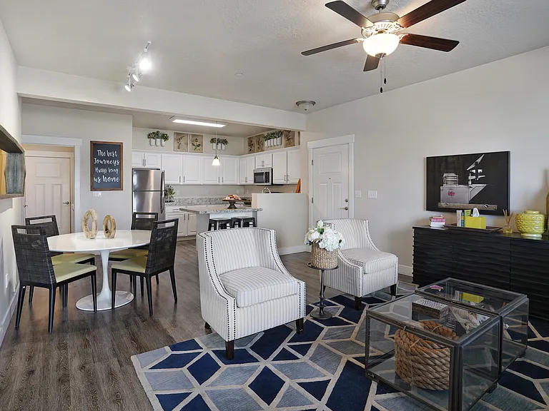Draper Village Apartments — Photo 19