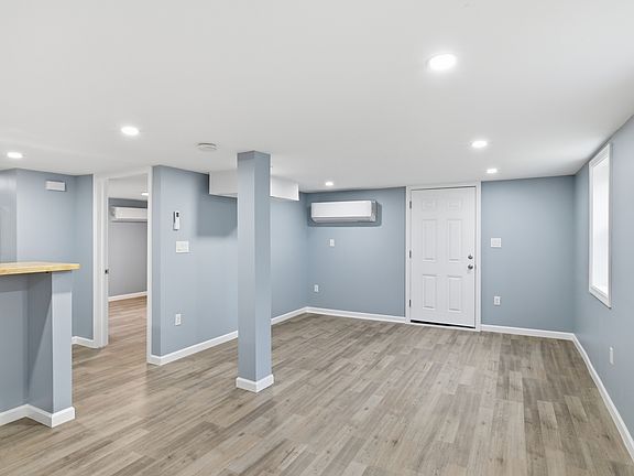 2nd image of 25 Bourne St #B