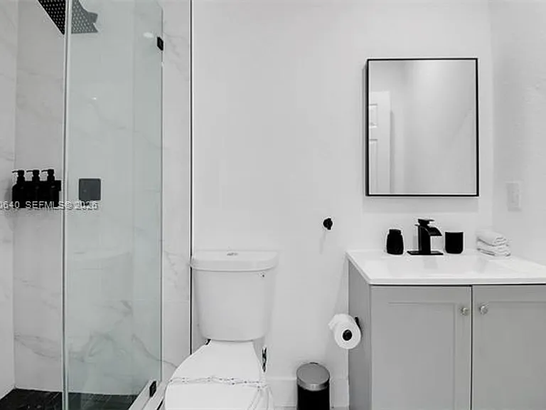 18361 NE 20th Pl #18361 — Photo 20