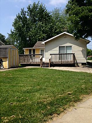 2nd image of 4425 NE 34th St