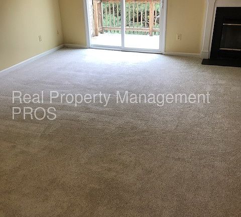 5th image of 727A Cedar Crest Dr