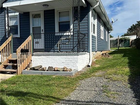 2nd image of 425 Laurence Pkwy