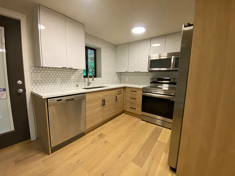 11113 112th Ave NE #B — Photo 5