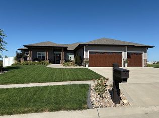 3810 W 38th St, Hastings, NE 68901