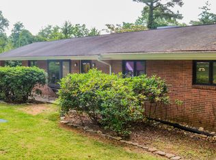 901 W Outer Dr, Oak Ridge, TN 37830