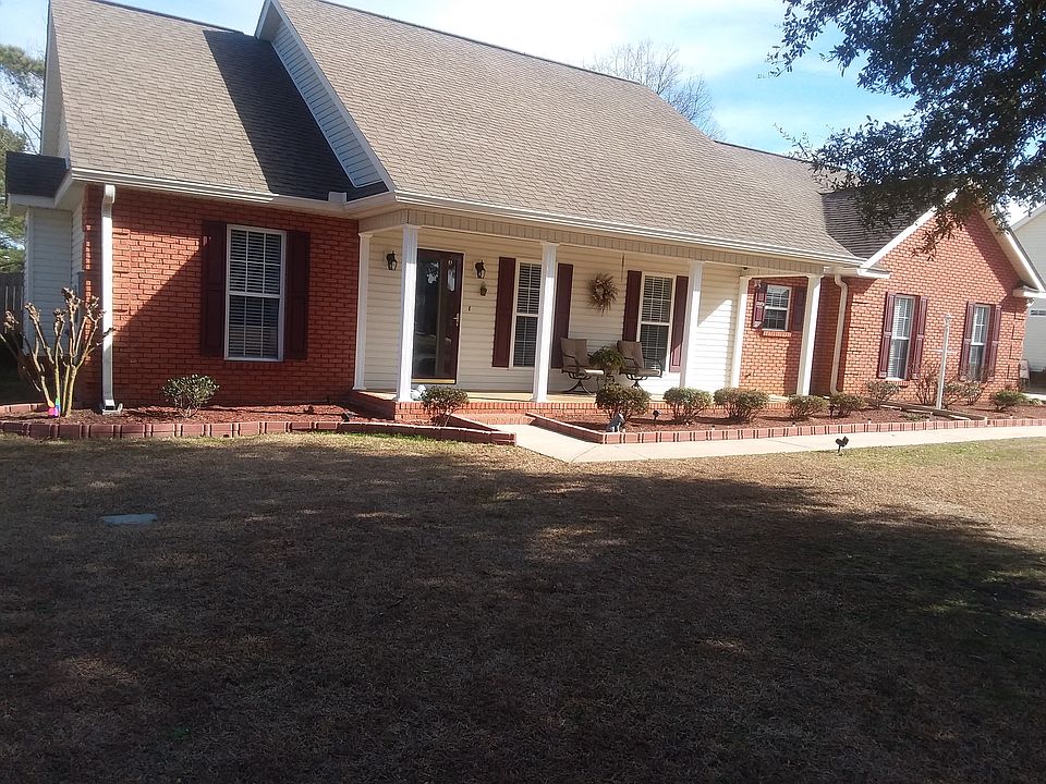 1st image of 221 Ellicott Dr