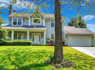 18 Palace Pl, Freehold, NJ 07728