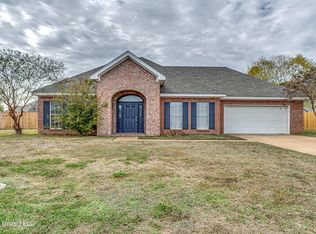 327 Cherry Bark Dr, Brandon, MS 39047