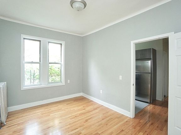 2nd image of 507 W 170th St #5A