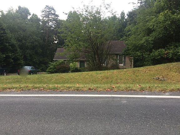 3rd image of 410 Homestead Dr