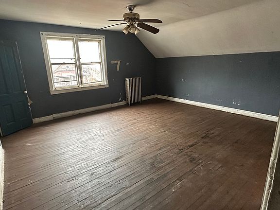 3rd image of 5538 S Perry Ave