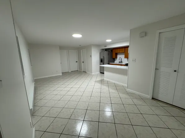 122 Central Avenue image 6 of 11