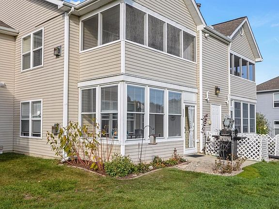 5th image of 1693 Weatherstone Dr