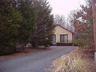 2nd image of 117 Glen Oval