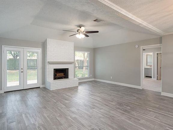 3rd image of 2823 Pine Mills Dr