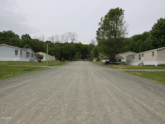 2nd image of 139 Hollister Dr