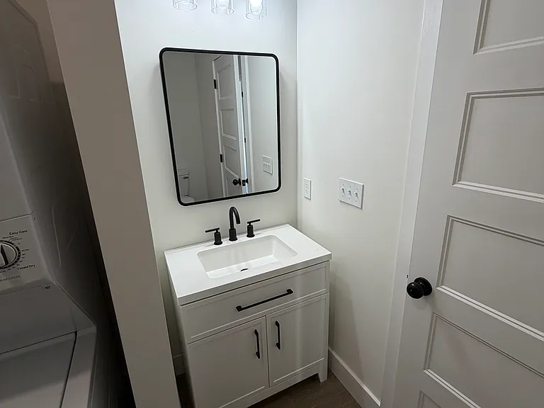 800 Engineer St #4 — Photo 6