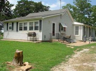 25138 S Indian Hills Rd, Osage City, KS 66523